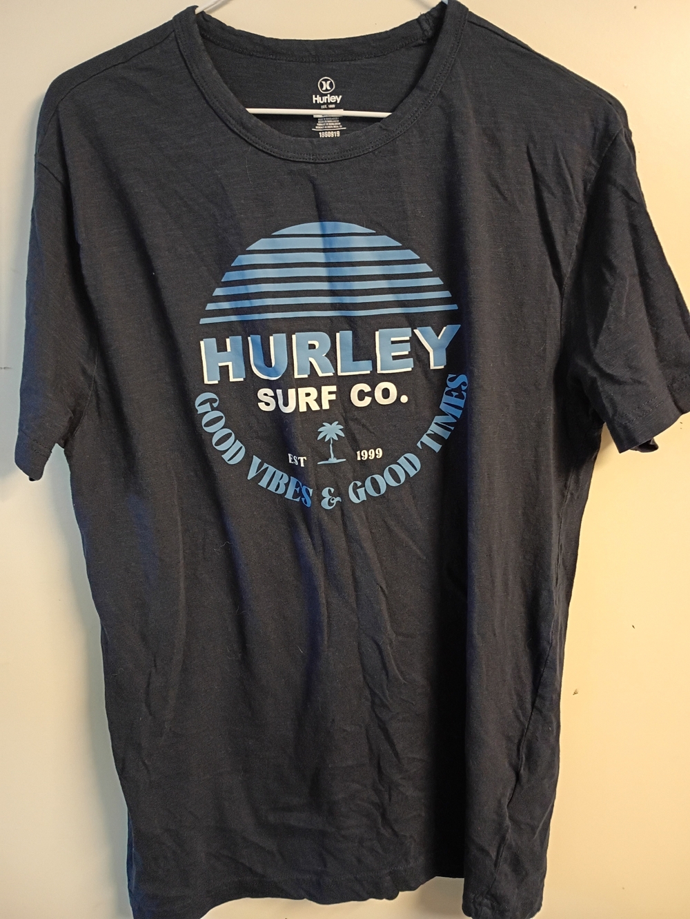 Hurley Men’s Navy Surf Co. Graphic Tee